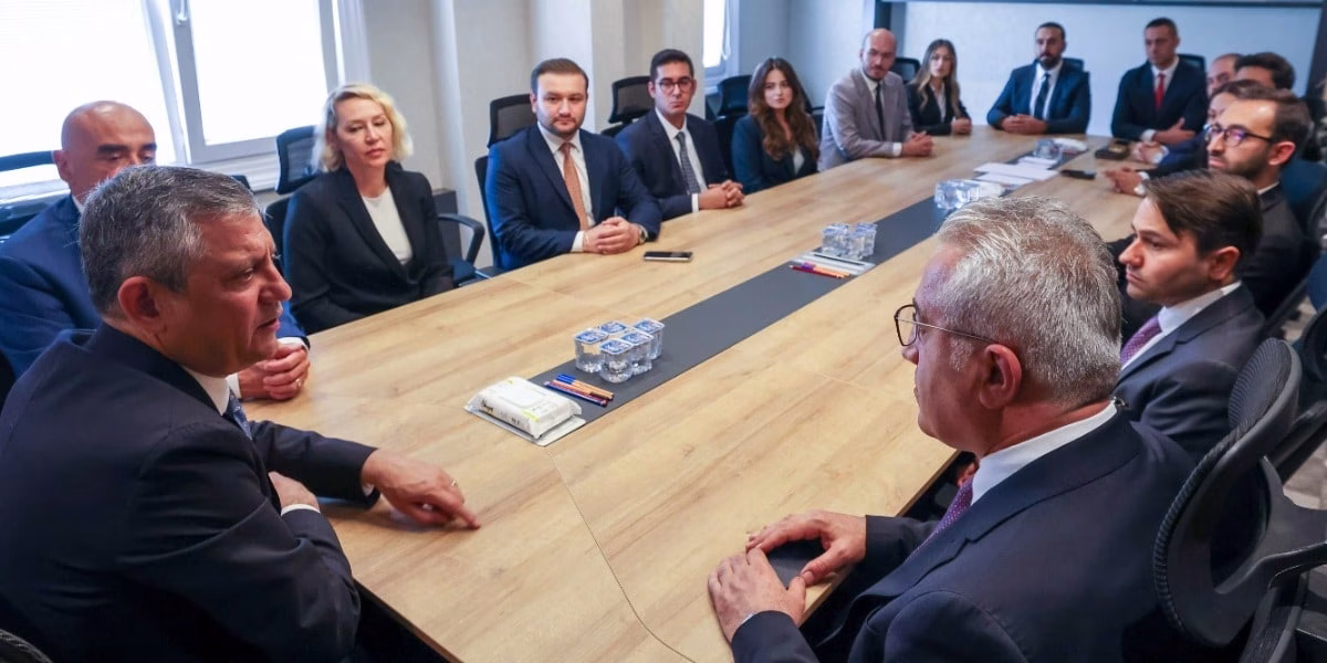 YENİ PARTİ GENEL BAŞKANI ÖZGÜR ÖZEL, YDK TOPLANTISINA KATILDI